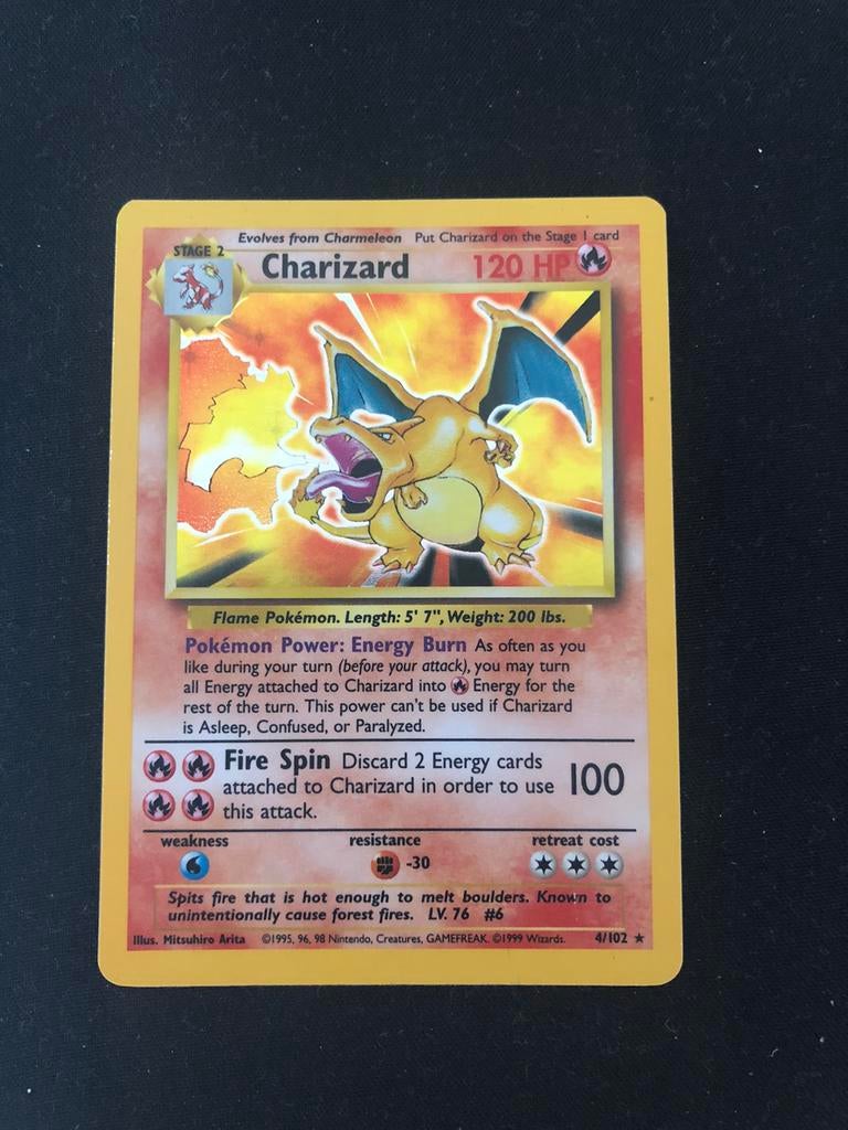 Charizard Base Set 4 - Unlimited, Hobby en Vrije tijd, Verzamelkaartspellen | Pokémon, Ophalen of Verzenden, Gebruikt