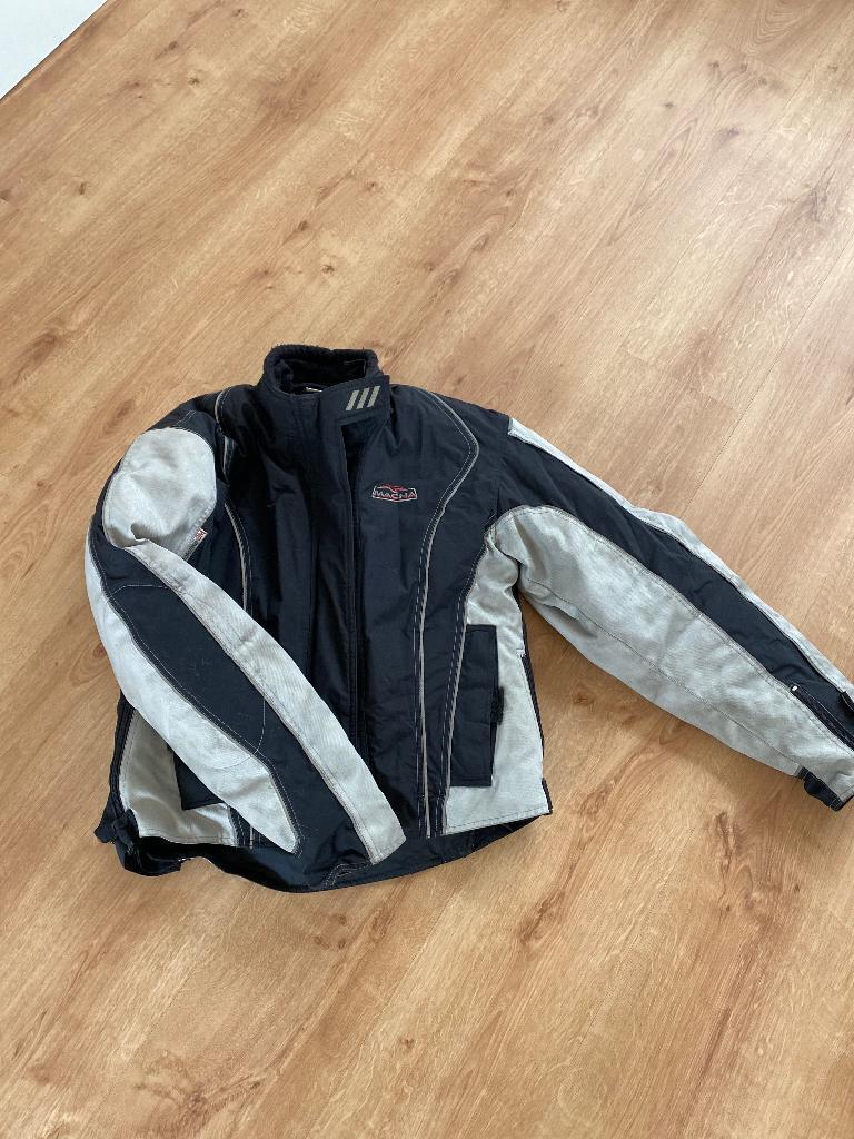 Wind- en waterdicht Dames motorjack macna L, Motoren, Kleding | Motorkleding, Ophalen, Jas | textiel, Dames, Tweedehands