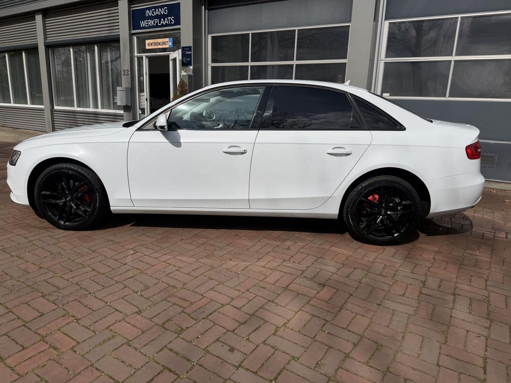 Audi A4 Limousine 1.8 TFSI Business Edition 170pk Automaat 2, Auto's, Audi, Stof, Gebruikt, Euro 6, 4 cilinders