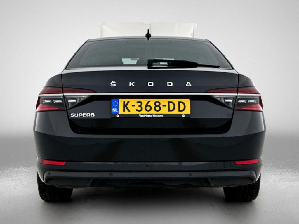 Skoda Superb 1.5 TSI ACT Business Edition Plus | TREKHAAK |, Auto's, Skoda, 12 maanden, 4 cilinders, Zwart, Origineel Nederlands