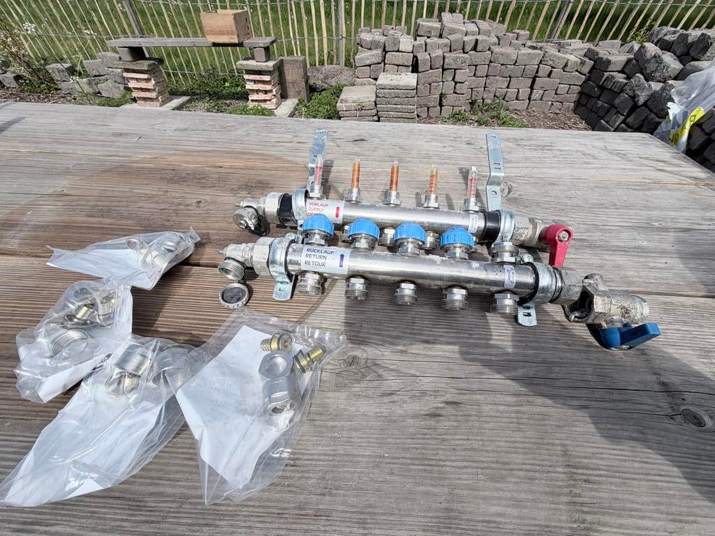 Verdeler vloerverwarming met 5 groepen, Gebruikt, Minder dan 30 cm, Overige typen, Minder dan 60 cm