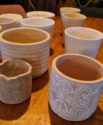 11 Stenen bloempotten beige en wit, Ophalen, Rond, Binnen, Aardewerk
