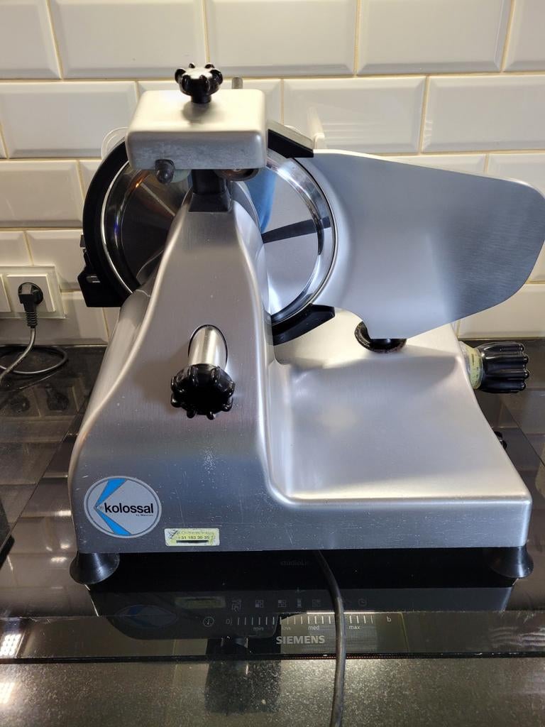 Kolossal Vleessnijmachine - Professionele Snijder, Ophalen