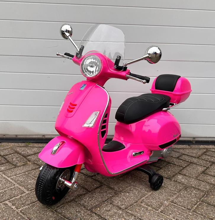 Kinder Scooter Vespa 12v - windscherm & beautycase NIEUW, Kinderen en Baby's, Speelgoed | Buiten | Voertuigen en Loopfietsen, Nieuw