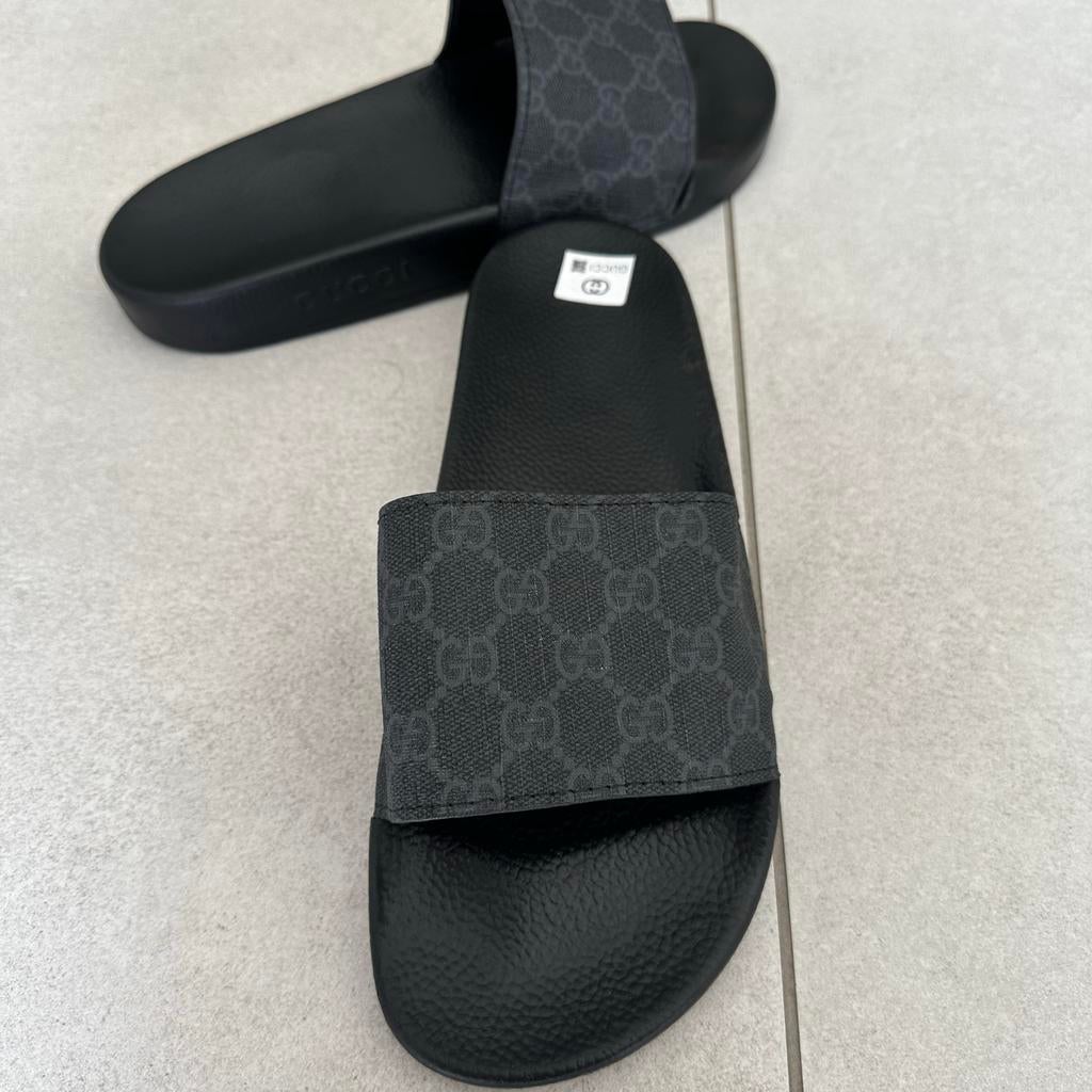 Gucci slippers flip flop nieuw maat 44, Kleding | Heren, Ophalen of Verzenden, Nieuw, Zwart, Slippers