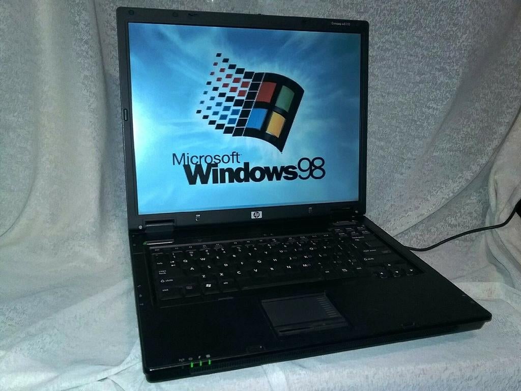 Windows 98 laptop gezocht met 25-pins parallelle poort., Computers en Software, Windows Laptops, Onbekend, Gebruikt, HDD, Minder dan 4 GB