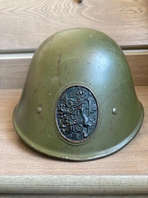 Originele NL M34 helm met stempel en binnenwerk, Verzamelen, Militaria | Tweede Wereldoorlog, Verzenden, Landmacht, Nederland