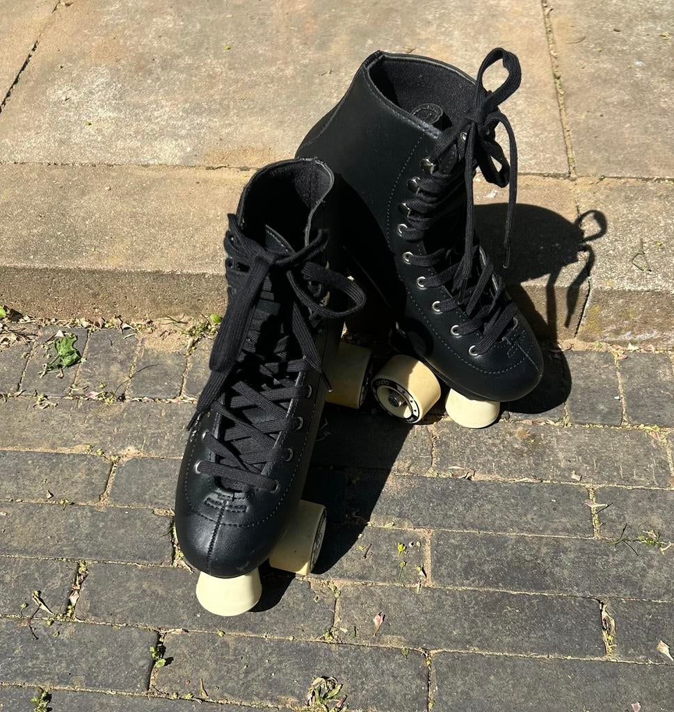 Zwarte rolschaatsen maat 39, Ophalen of Verzenden, Zo goed als nieuw, Kinderen