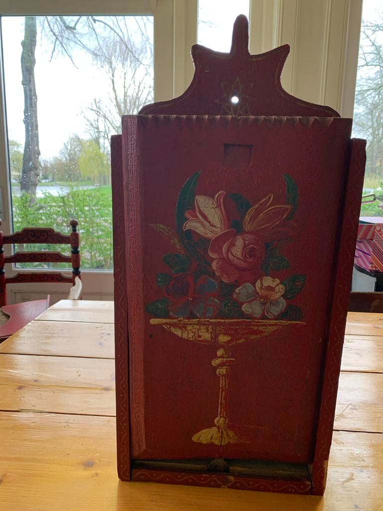 Antiek Hindelooper kastje - 50 cm - met reparatie nodig, Ophalen of Verzenden