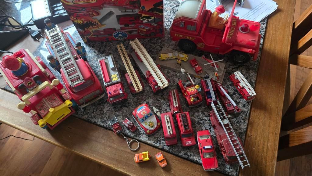 Partij brandweerauto's diverse schalen., Hobby en Vrije tijd, Modelauto's | Overige schalen, Ophalen of Verzenden, Auto