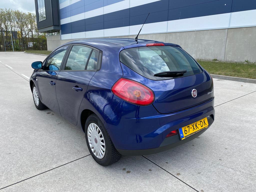 Fiat Bravo 1.4 Dynamic APK 5-27/AIRCO/ELEK.RMN/NAP, Voorwielaandrijving, Metallic lak, Gebruikt, Zwart