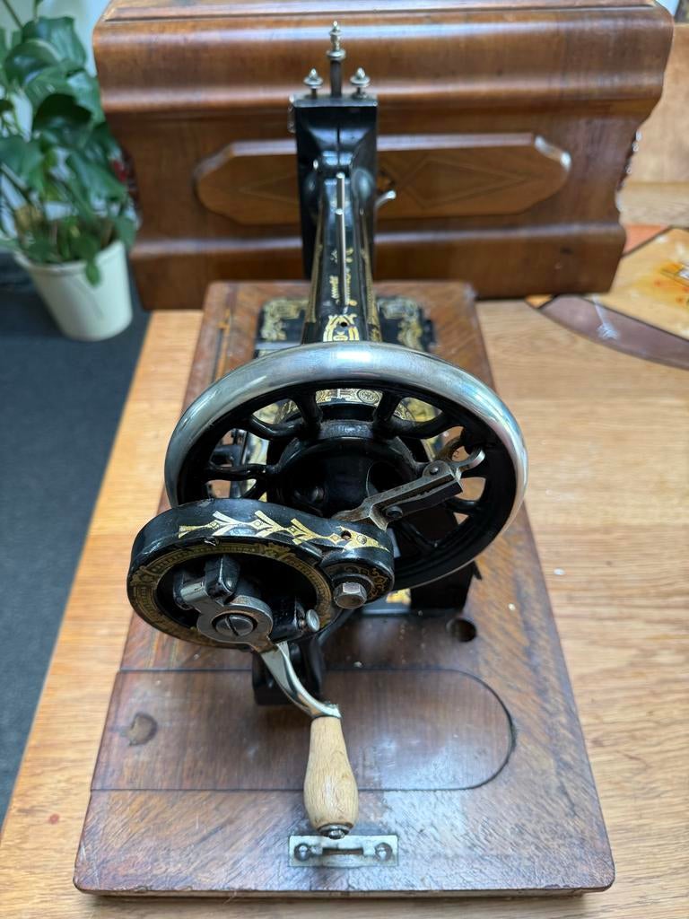 Antieke Unicum Naaimachine - Compleet en in Goede Staat, Antiek en Kunst, Ophalen