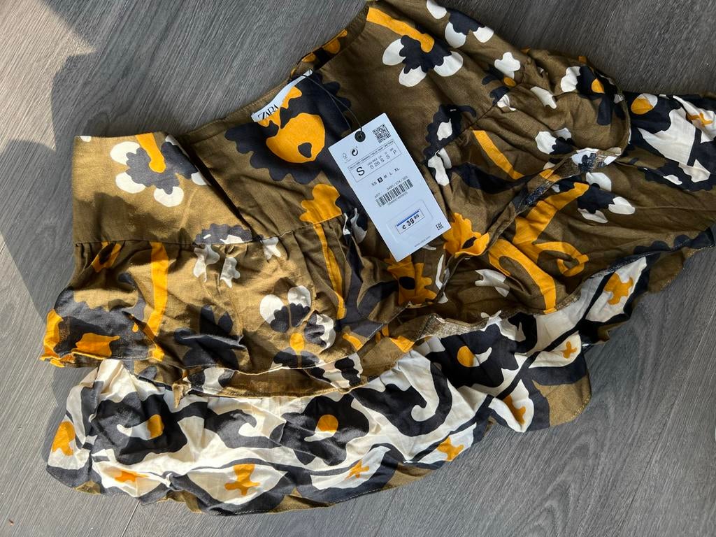 Nieuwe Zara rok maat S met bloemenprint, Kleding | Dames, Rokken, Overige kleuren, Nieuw, Ophalen of Verzenden, Maat 36 (S)