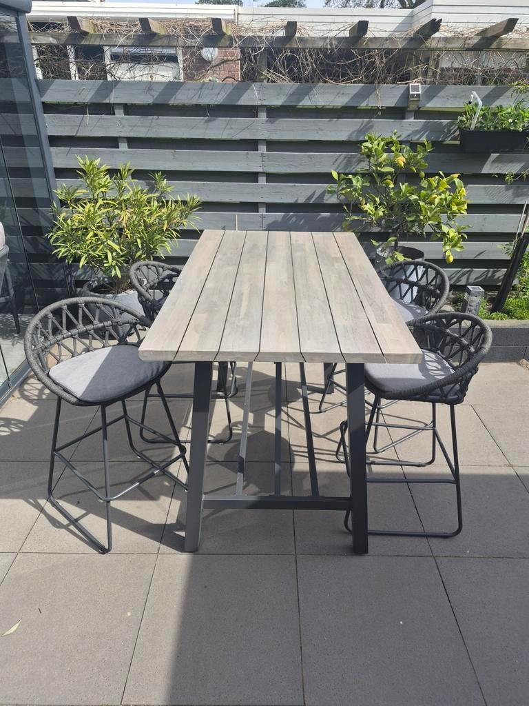 Mooie bar/sta tafel met 4 bijpassende barkrukken, Ophalen, Gebruikt