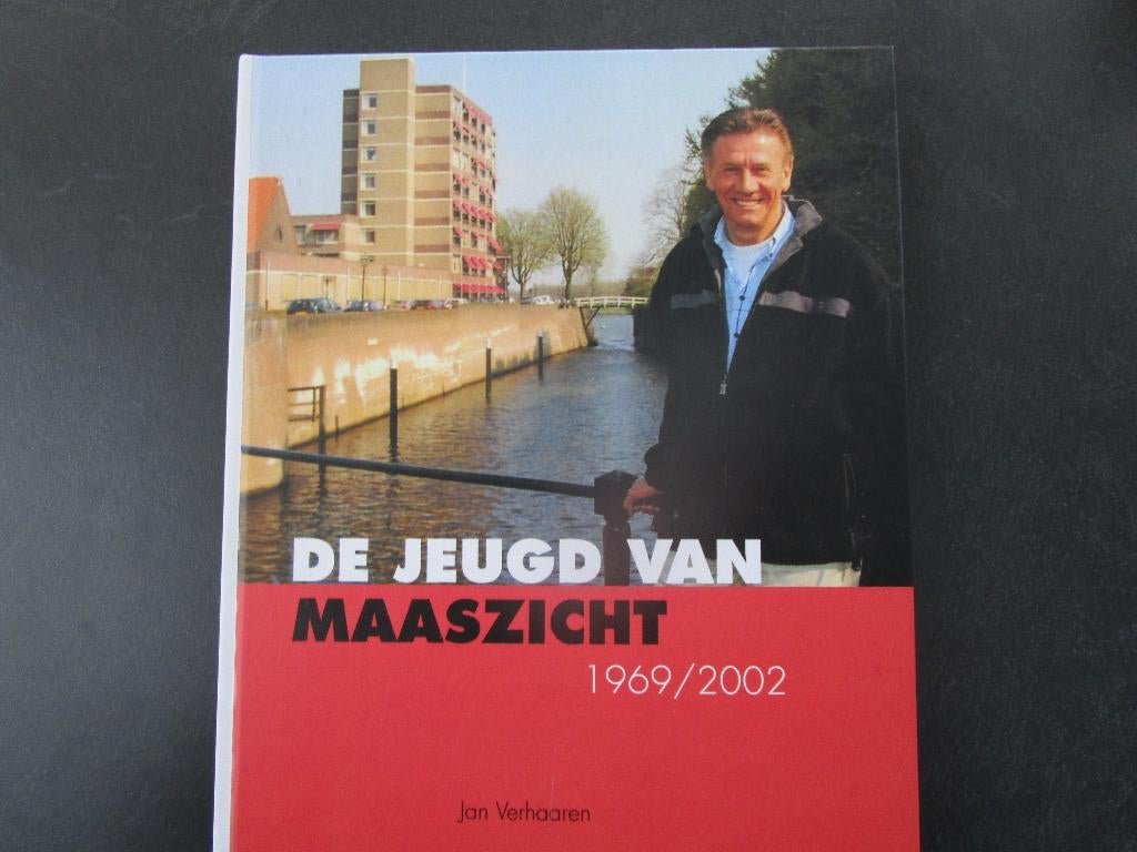 De jeugd van Maaszicht 1969-2002 / J Verhaaren  Grave, Ophalen of Verzenden, Nieuw
