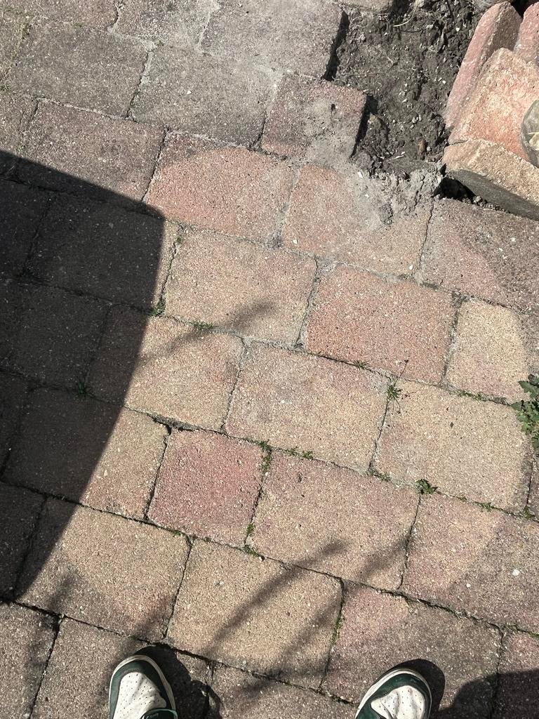 Ongeveer 25m2 tegels 20x30 gratis ophalen, Tuin en Terras, Ophalen, Gebruikt, 10 m² of meer, Beton