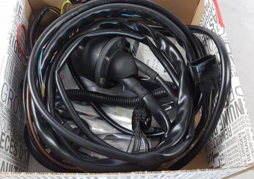 Trekhaak kabelset 13 polig 8201566778 nieuw Renault Kadjar, -, -, Nieuw, Ophalen of Verzenden