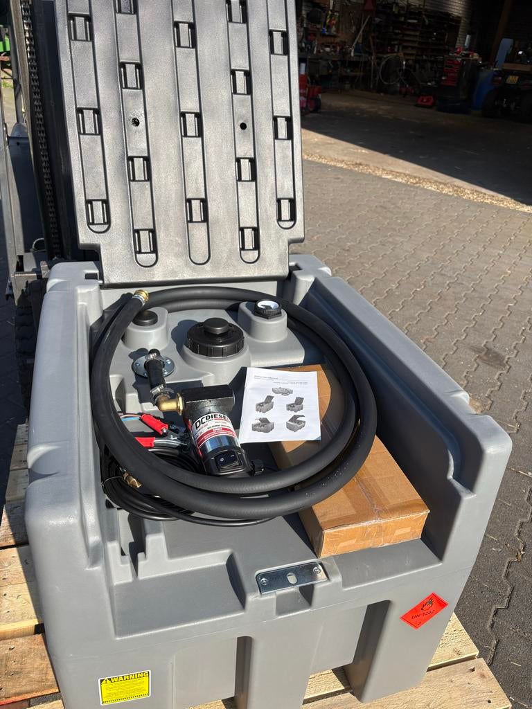 Mobiele dieseltank 200L met pomp en toebehoren, Ophalen, ., ., .