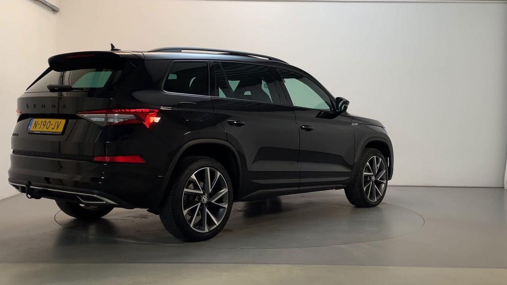 Skoda Kodiaq 1.5 TSI 150pk DSG Sportline Business Panoramada, Auto's, Skoda, 4 cilinders, Zwart, Origineel Nederlands, Bedrijf