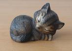 Beeldje Slapende Kat - HK - 1983, Ophalen of Verzenden, Zo goed als nieuw, Dier