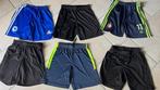 Voetbal broeken, korte broeken maat 152. Twee broekjes hebbe, Kinderen en Baby's, Kinderkleding | Maat 152, Ophalen of Verzenden