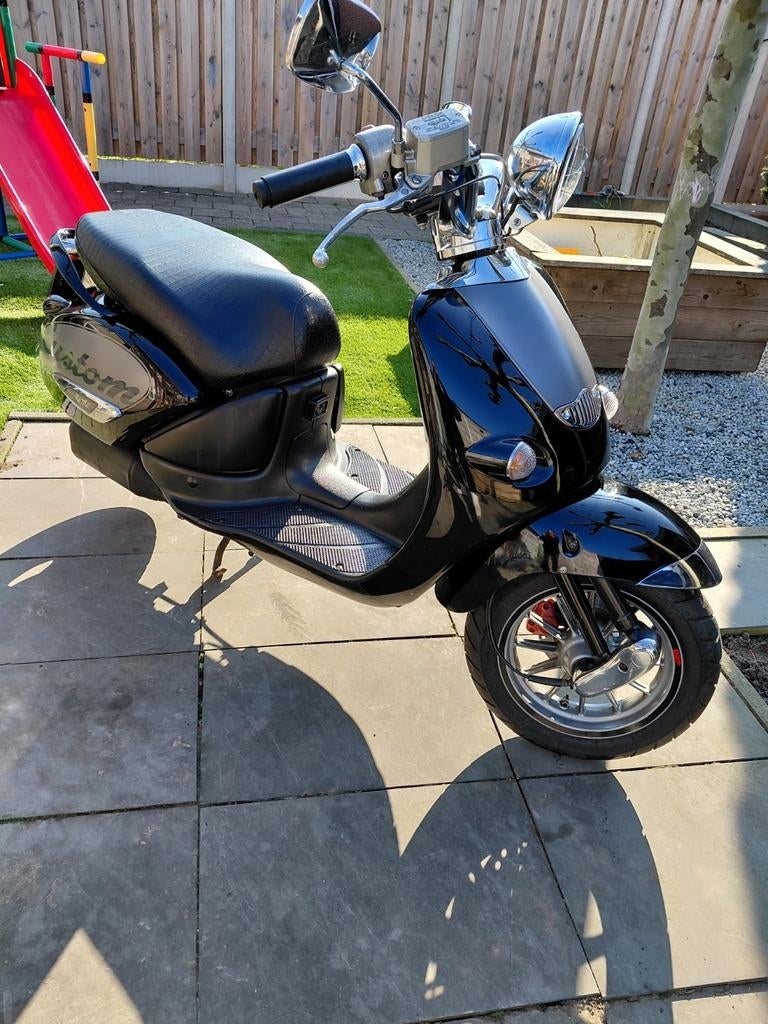 Aprilia Mojito Custom scooter geel kenteken, Fietsen en Brommers, Scooters | Aprilia, Ophalen, Gebruikt, Maximaal 45 km/u, Mojito of Habana
