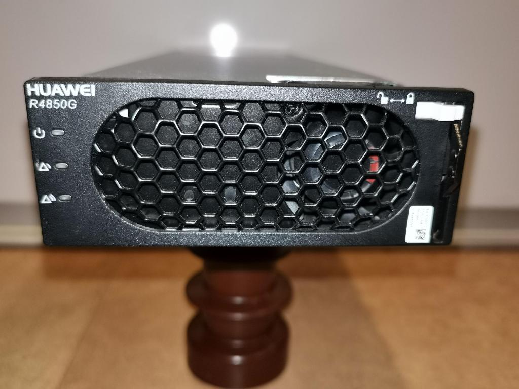 Voeding 48V 3000W Huawei R4850G2 + connector, Verzenden, Refurbished, Zender