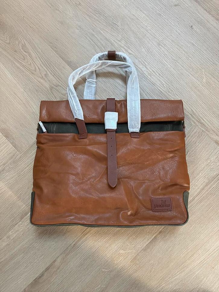 Nieuw: bruine leren Vanguard 15” laptop tas rugzak, Computers en Software, Laptoptassen, Nieuw, Rugzak, 15 inch, Ophalen of Verzenden