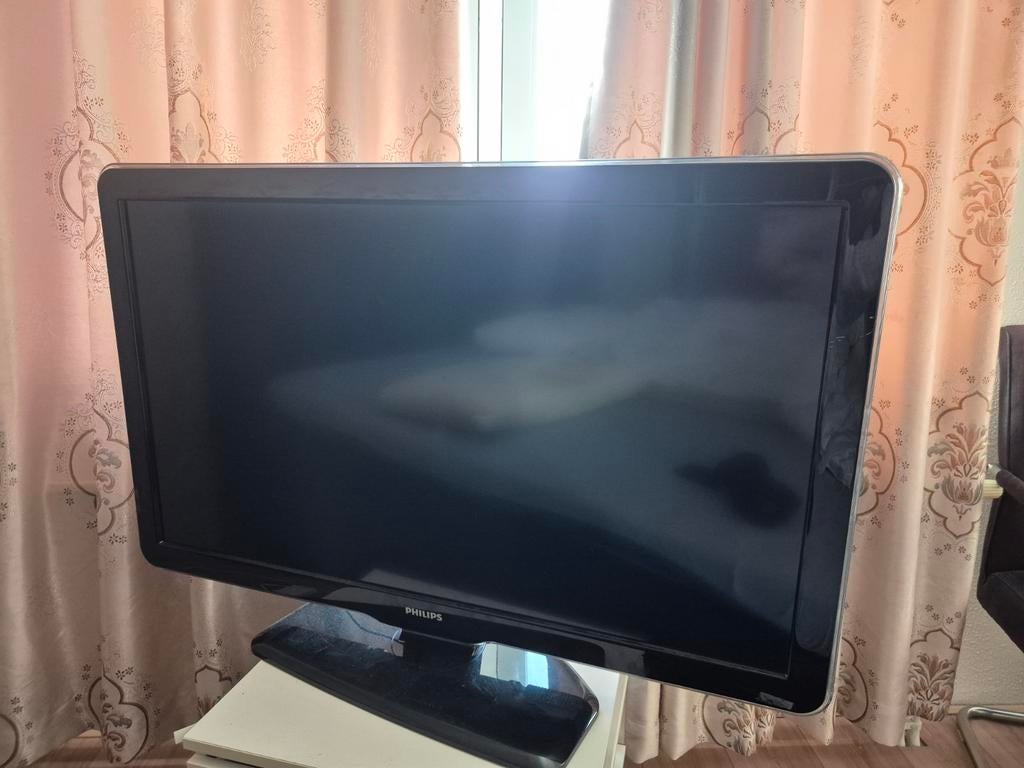Goed onderhouden Philips TV te koop, Audio, Tv en Foto, Televisies, 100 cm of meer, Philips, 50 Hz, Ophalen