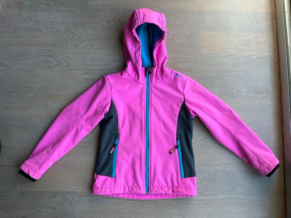 Leuke Softshell zomerjas Maat 128, Kinderen en Baby's, Kinderkleding | Maat 128, Ophalen of Verzenden, Gebruikt, Meisje, Jas