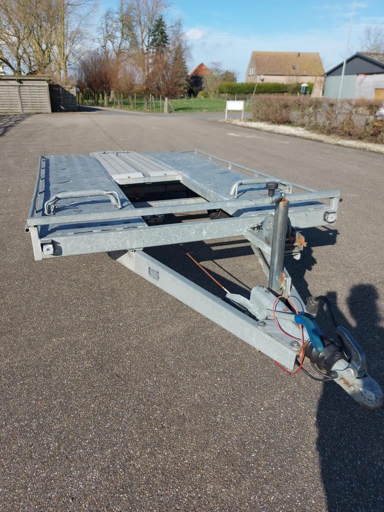 Autotransporter/Auto ambulance/plateauwagen 2700 Kg, Ophalen, Zo goed als nieuw