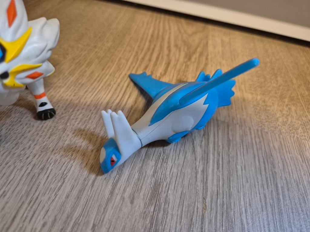 Pokemon mcdonalds speeltjes litleo en latios, Verzamelen, Poppetjes en Figuurtjes, Ophalen of Verzenden