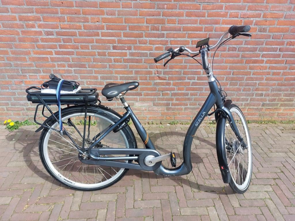 Stella e-bike met extra lage instap, Fietsen en Brommers, Elektrische fietsen, Zo goed als nieuw, 51 tot 55 cm, 50 km per accu of meer