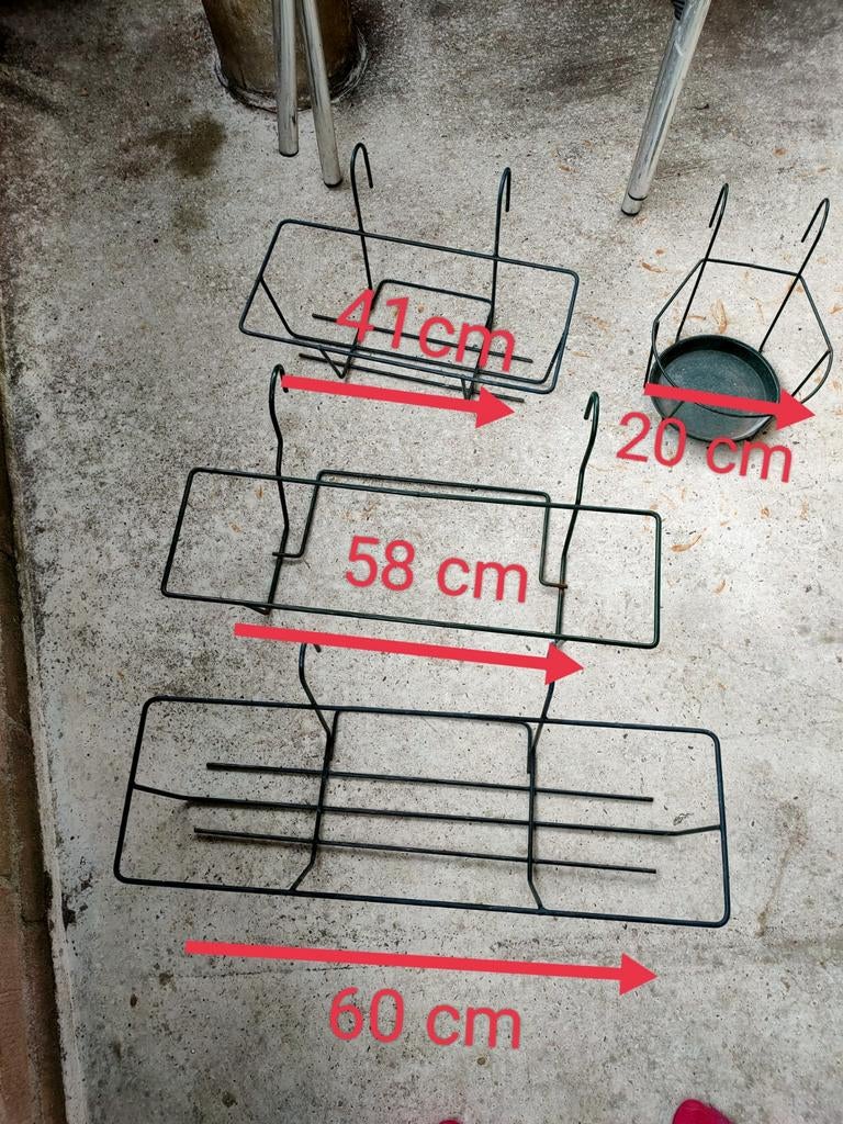 5 PLANTENBAK HOUDERS , + 1 BLOEMBAK ,ALLES IN ÈÈN,KOOP, Ophalen, Rond, Minder dan 30 cm
