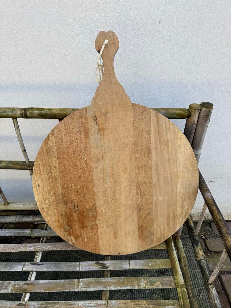 Houten ronde snijplank/serveerplank met handvat, Ophalen, Hout, Snij-/serveerplank, Zo goed als nieuw