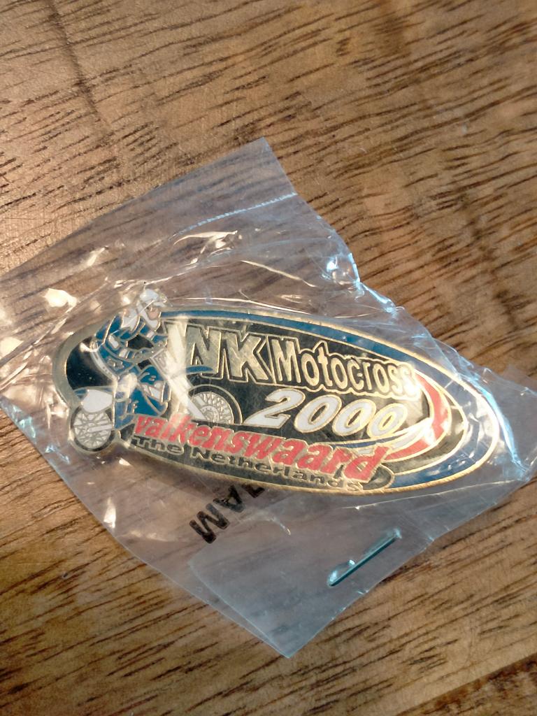 WK motocross Valkenswaard 2000 motor cross pin logo race, Ophalen of Verzenden, Zo goed als nieuw, Sport