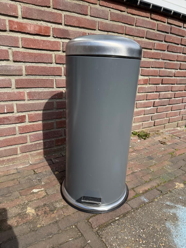 Pedaalemmer Mjosa IKEA, Ophalen, Met pedaal, 50 tot 75 cm, Zo goed als nieuw