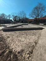 Gratis af te halen: 33m zandbakrand / bloembak, Ophalen