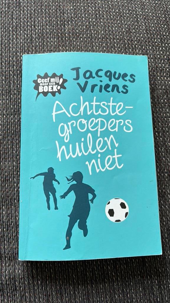 Jacques Vriens Achtste groepers huilen niet, Boeken, Kinderboeken | Jeugd | 10 tot 12 jaar, Ophalen of Verzenden, Gelezen
