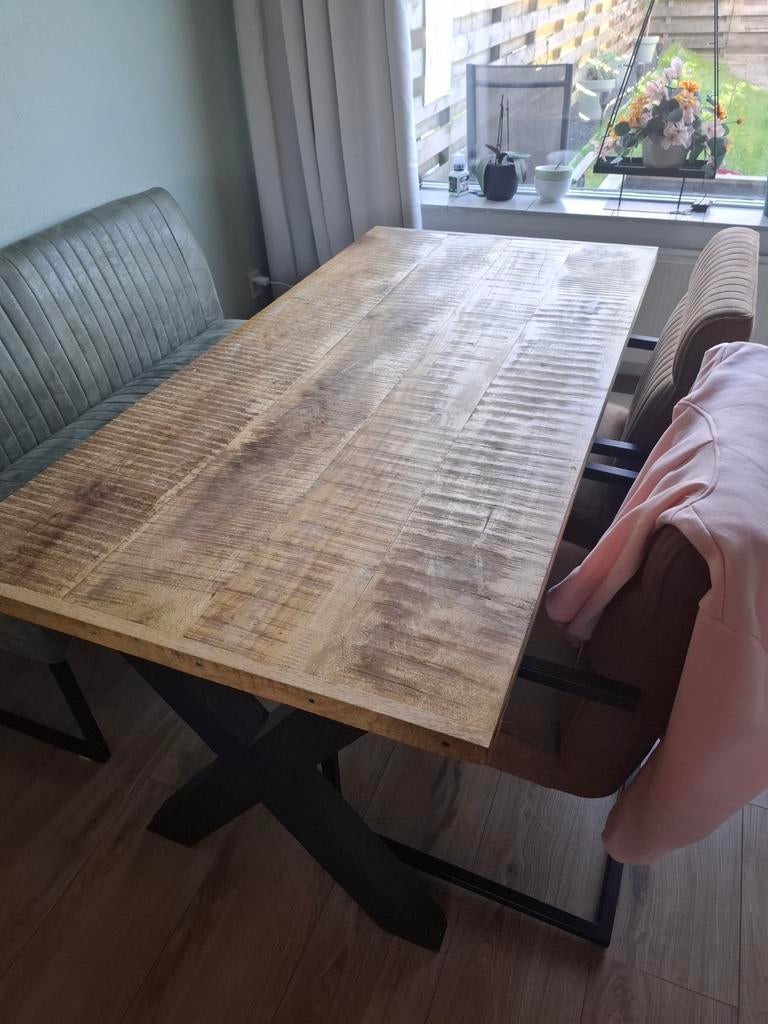 Robuuste mangohouten eettafel met houten onderstel, Huis en Inrichting, Tafels | Eettafels, Gebruikt, 50 tot 100 cm, 150 tot 200 cm