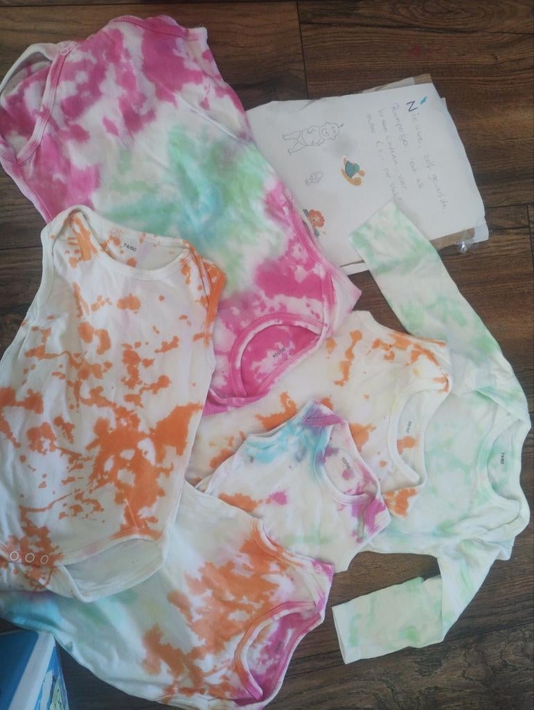 Zelf geverfde rompertjes, Ophalen, Nieuw