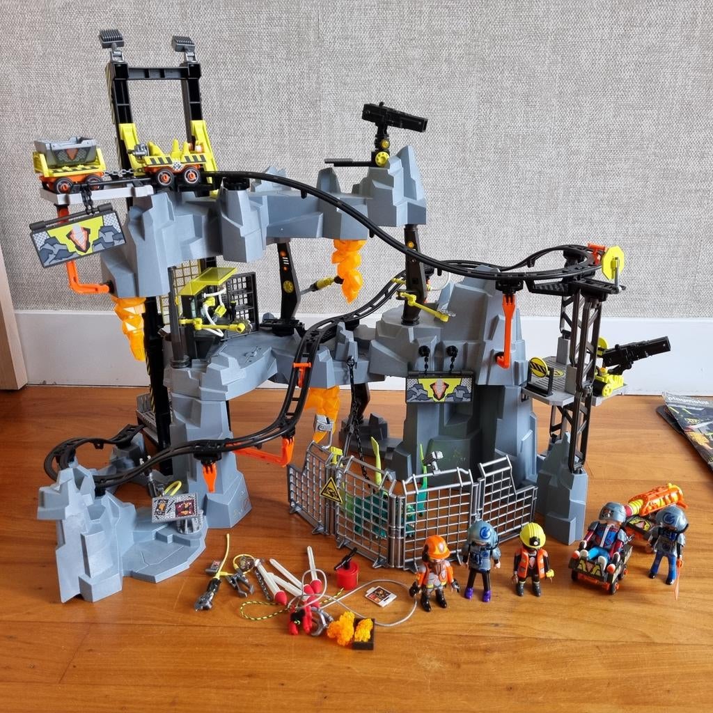 Playmobil dino rise, Kinderen en Baby's, Speelgoed | Playmobil, Ophalen of Verzenden, Zo goed als nieuw