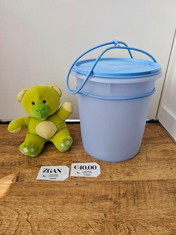 Tupperware blauwe wasemmer met ring beschikbaar voor biedingen