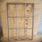 3 stalen raamroosters oud industrieel – 2 met breuk, 1 intac, Doe-het-zelf en Verbouw, Glas en Ramen, Ophalen, Gebruikt, Minder dan 80 cm