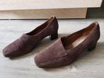 Suède pumps / schoenen -- maat 40 / UK 6,5 -- merk Verhulst, Pumps, Bruin, Verhulst, Ophalen of Verzenden