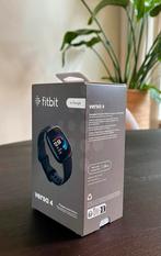 Fitbit Versa 4 - Nieuw in doos!, Ophalen, Waterdicht, Afstand, Nieuw