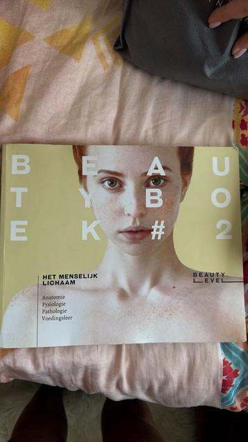 Beauty Level Beautyboek #2 beschikbaar voor biedingen