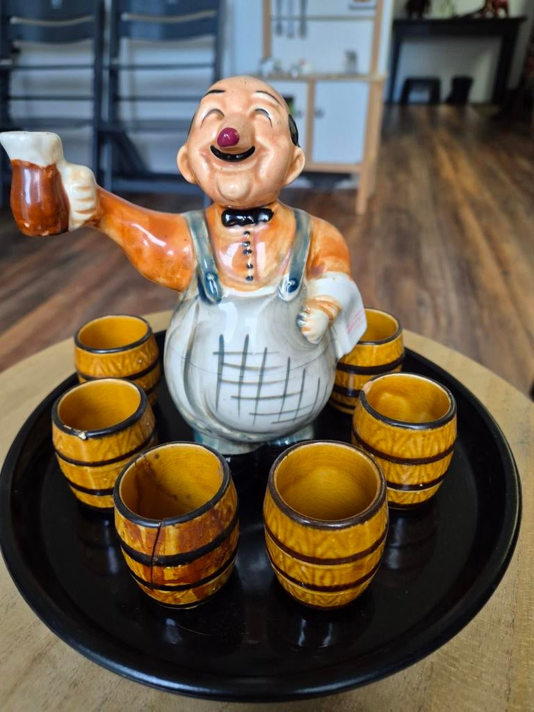 Vintage likeurset met vrolijke ober, Ophalen