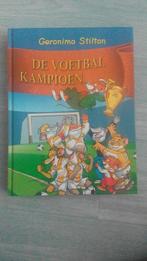Geronimo Stilton: De voetbal kampioen ZGAN, Ophalen of Verzenden, Zo goed als nieuw, Fictie algemeen