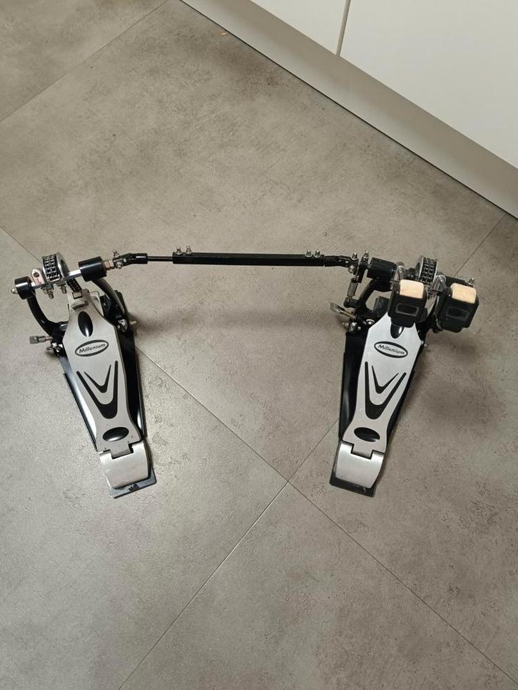 Millennium Dubbel Bass Drum Pedaal, Muziek en Instrumenten, Drumstellen en Slagwerk, Gebruikt, Overige merken, Ophalen